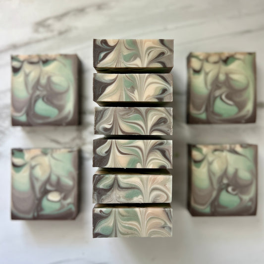 GAMBLIN’ MAN- TOBACCO BAY LEAF CEDARWOOD BERGAMOT