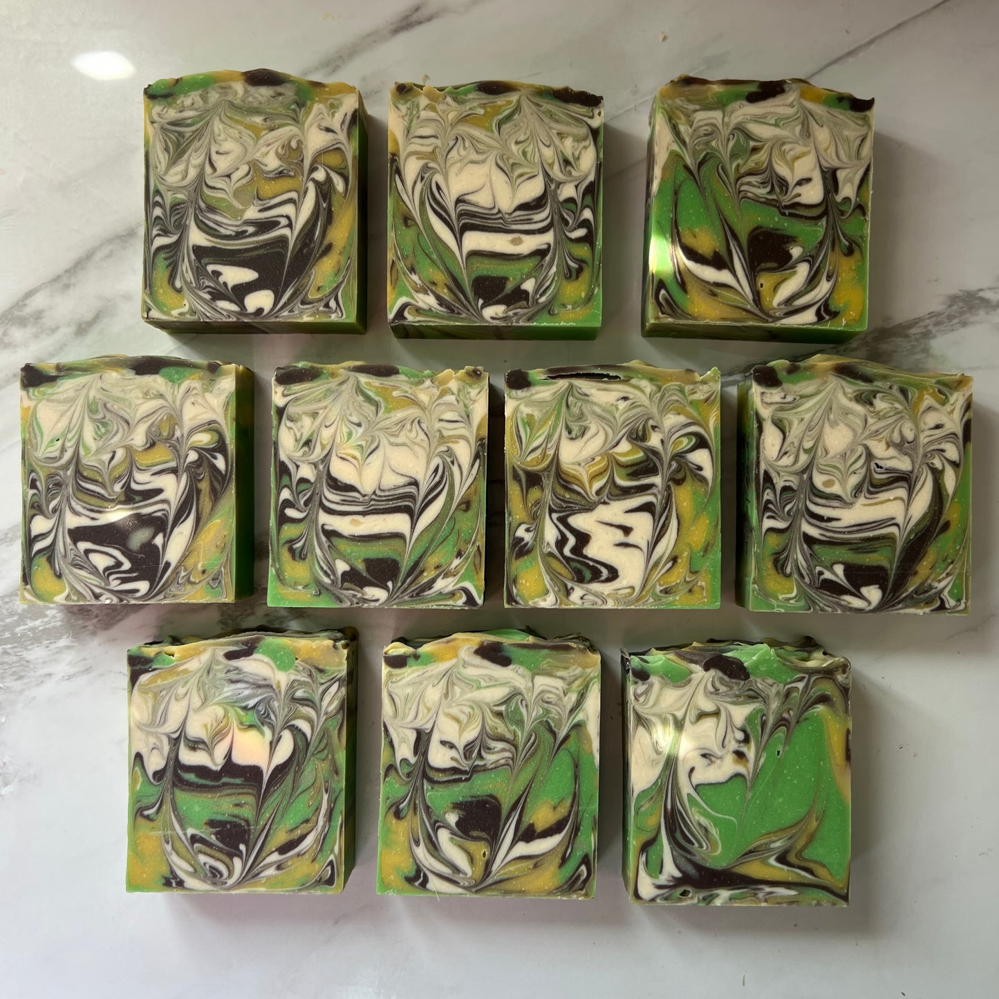 TROPICAL COLADA- PINEAPPLE, COCONUT CRÈME